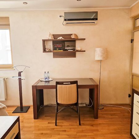 Casa Edwin Bed & Breakfast Constanta Exterior photo